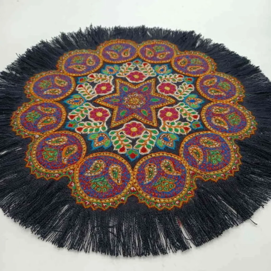 جهانی از رنگ و طرح در قطعات پته دوزی