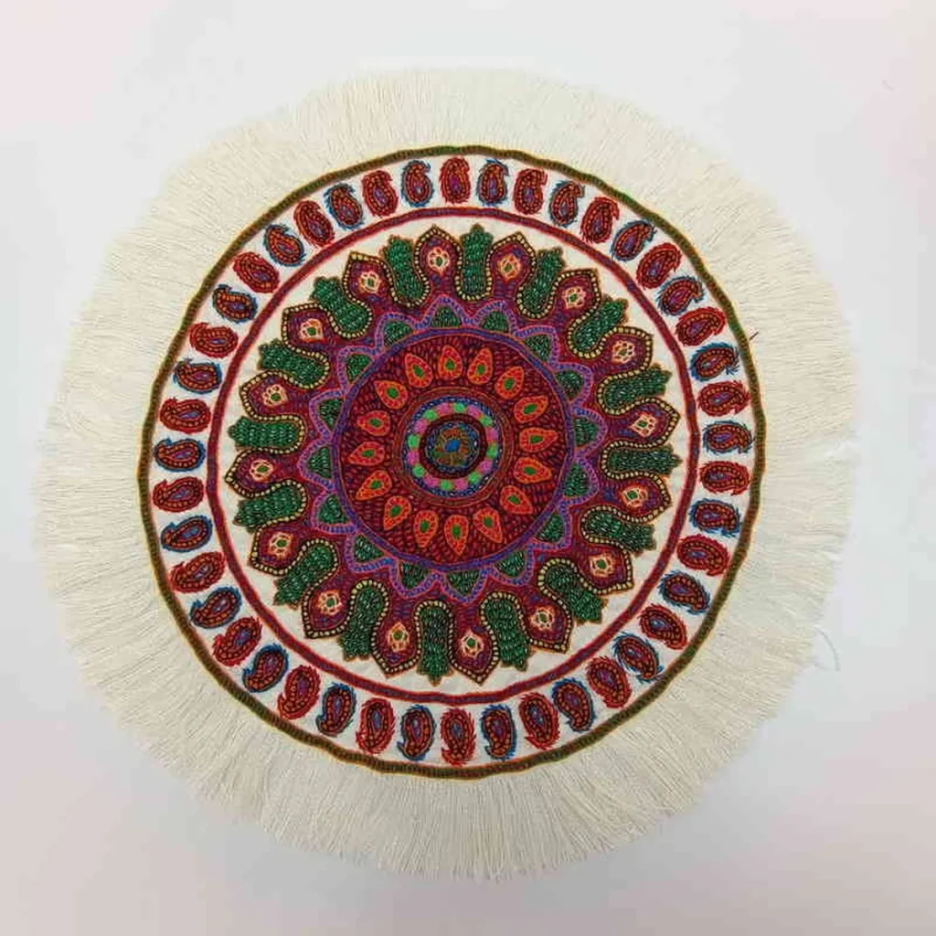 جهانی از رنگ و طرح در قطعات پته دوزی