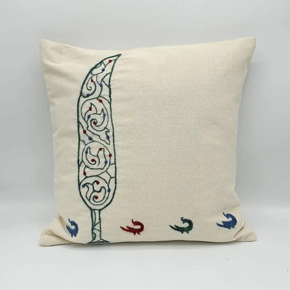 کاور کوسن دست دوز گلدوزی شده طرح سرو