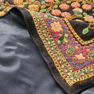 رومیزی پته دوزی درخت‌زندگی سرمه‌ای آستردار