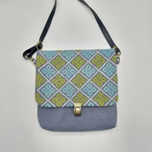 کیف دوشی شمارهدوزی طوسی-سبز-آبی