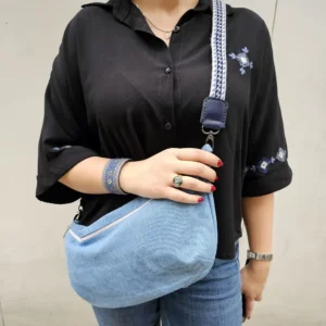 کیف پارچهای کراسبادی آبی روشن