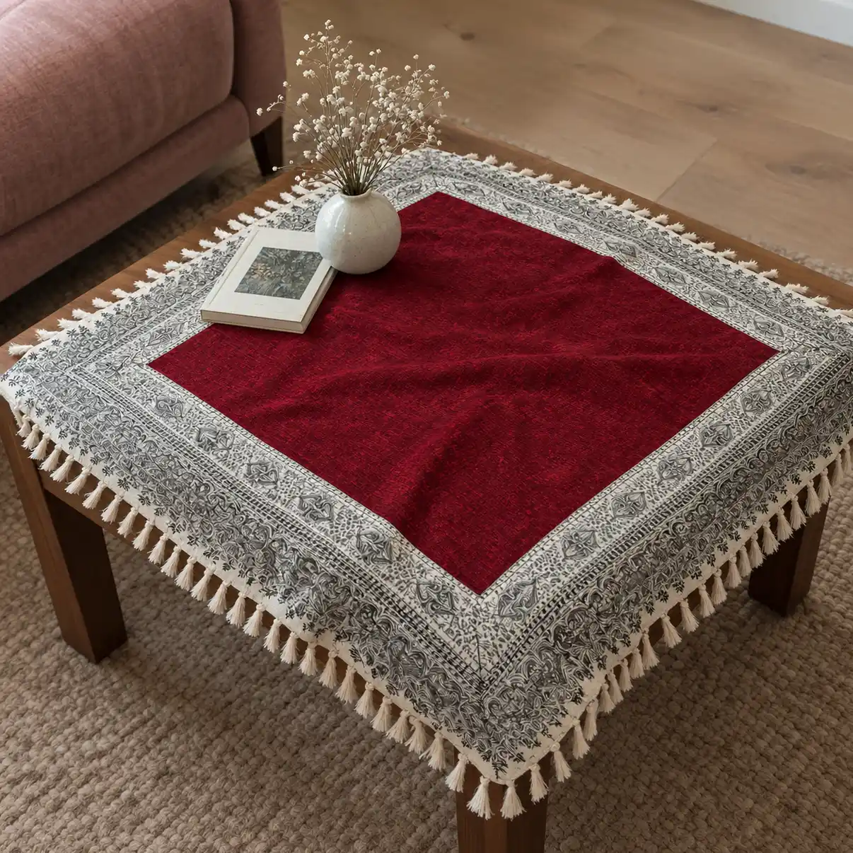 Burgundy Tassel Tabletop Still Life رومیزی مربع مخمل قلمکار قرمز