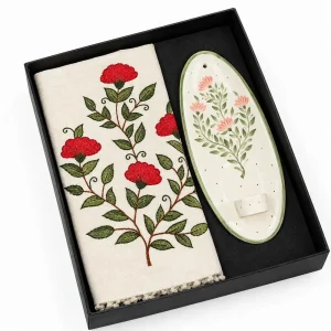 بسته هدیه یلدایی گلنار